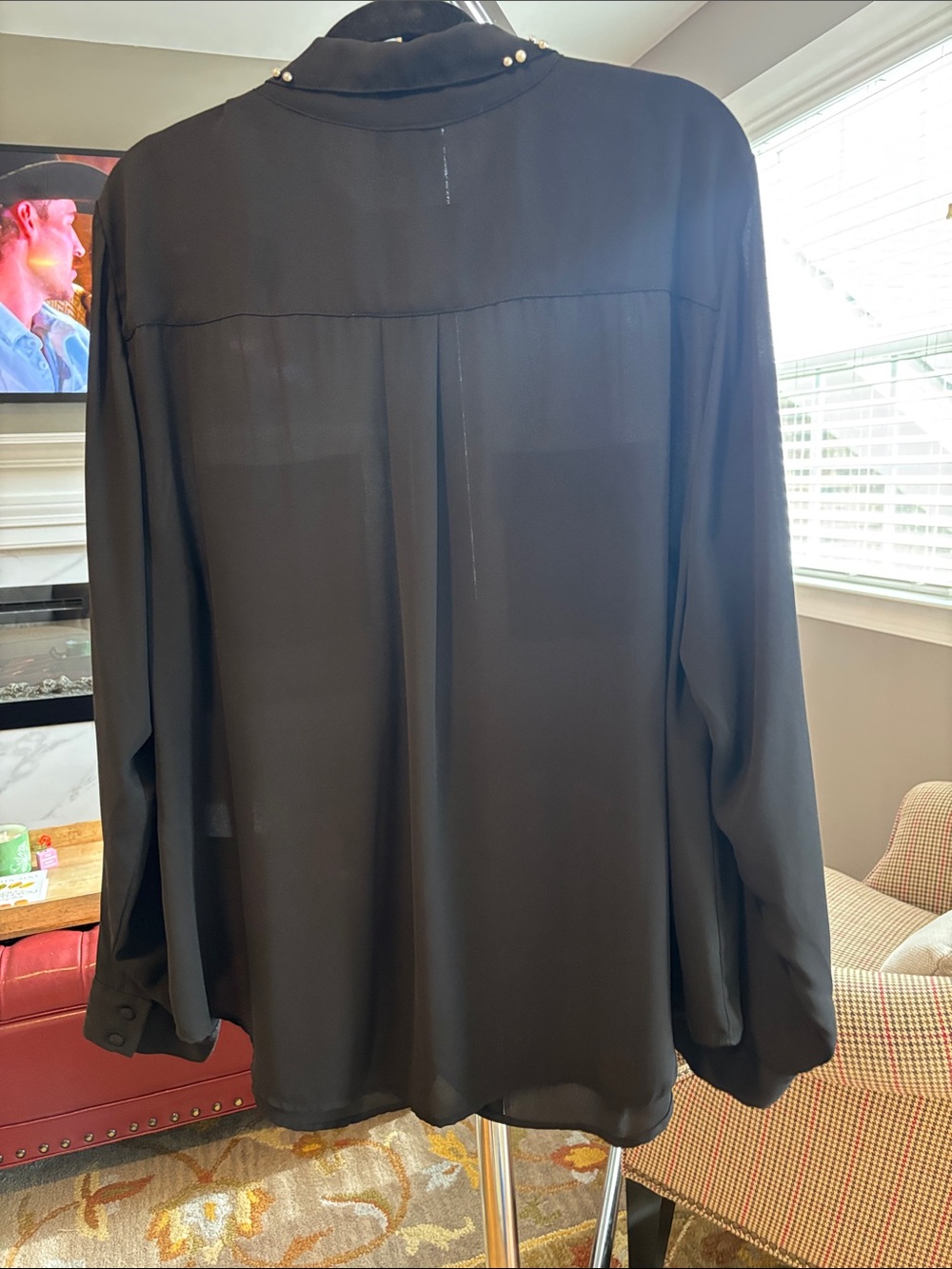 torrid Black Pearl-Embellished Collar Sheer Button-Up Blouse Like New - Picture 6 of 6